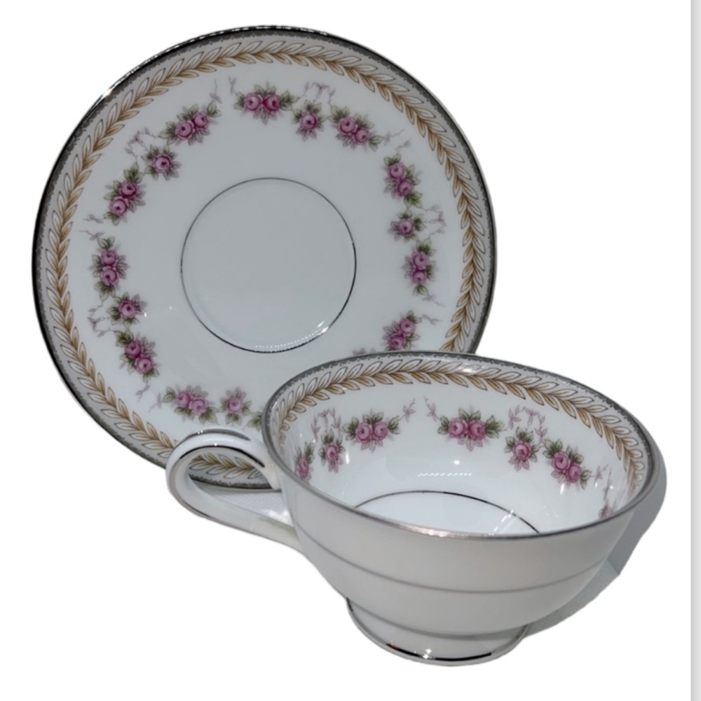 RC TEACUP & SAUCER VINTAGE 1950s PATTERN NORITAKE 564 VICTORIAN ROSES AND LAUREL